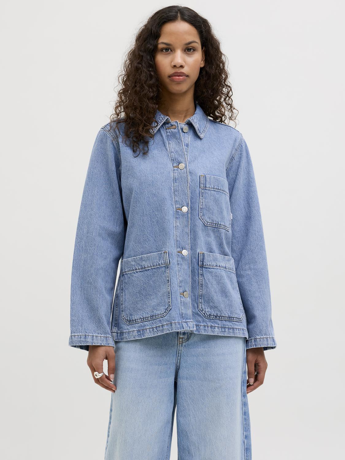 model_shot-front