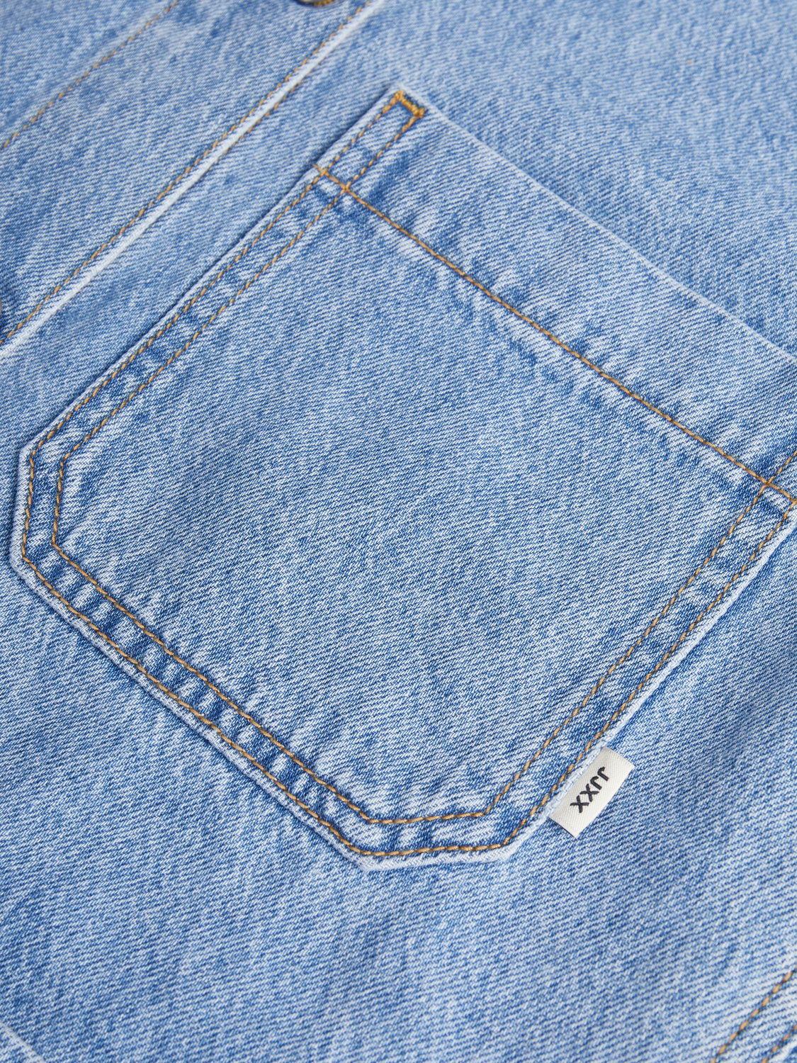 model_shot-detail