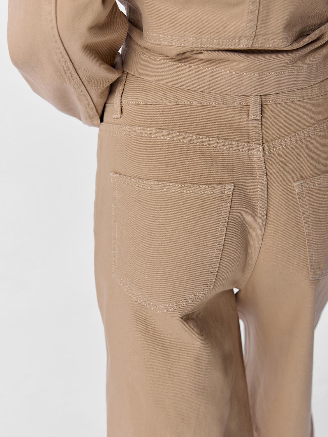 model_shot-detail