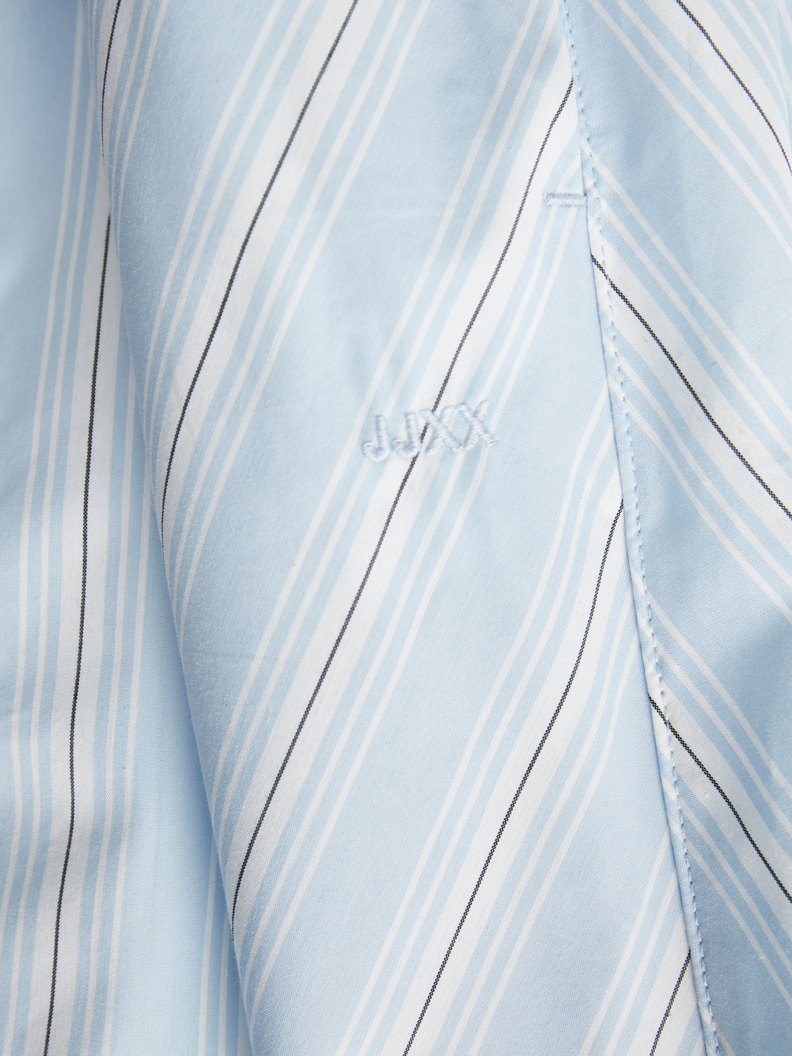 model_shot-detail