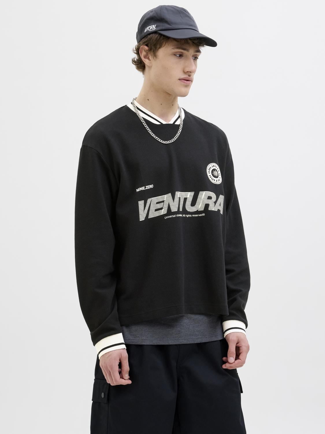 model_shot-front
