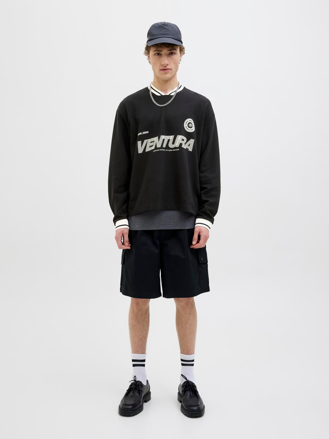 model_shot-front_full