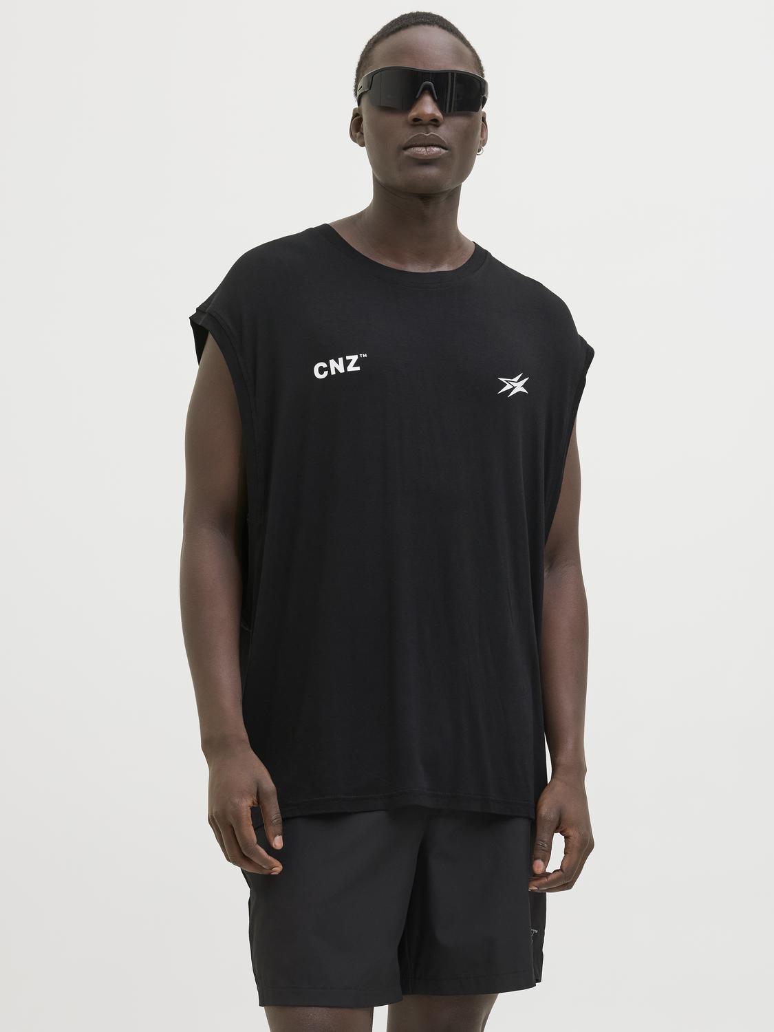 model_shot-front