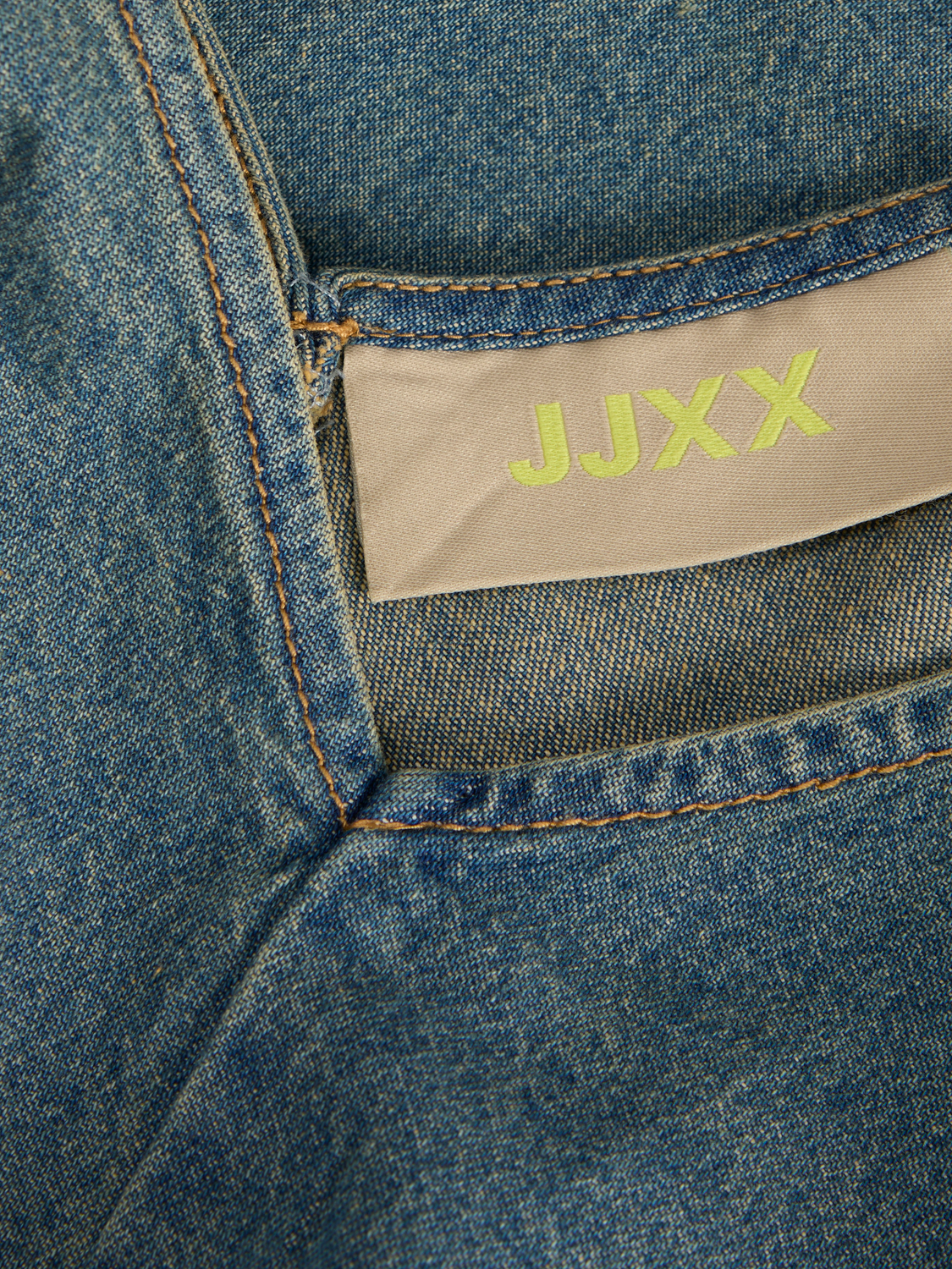 model_shot-detail