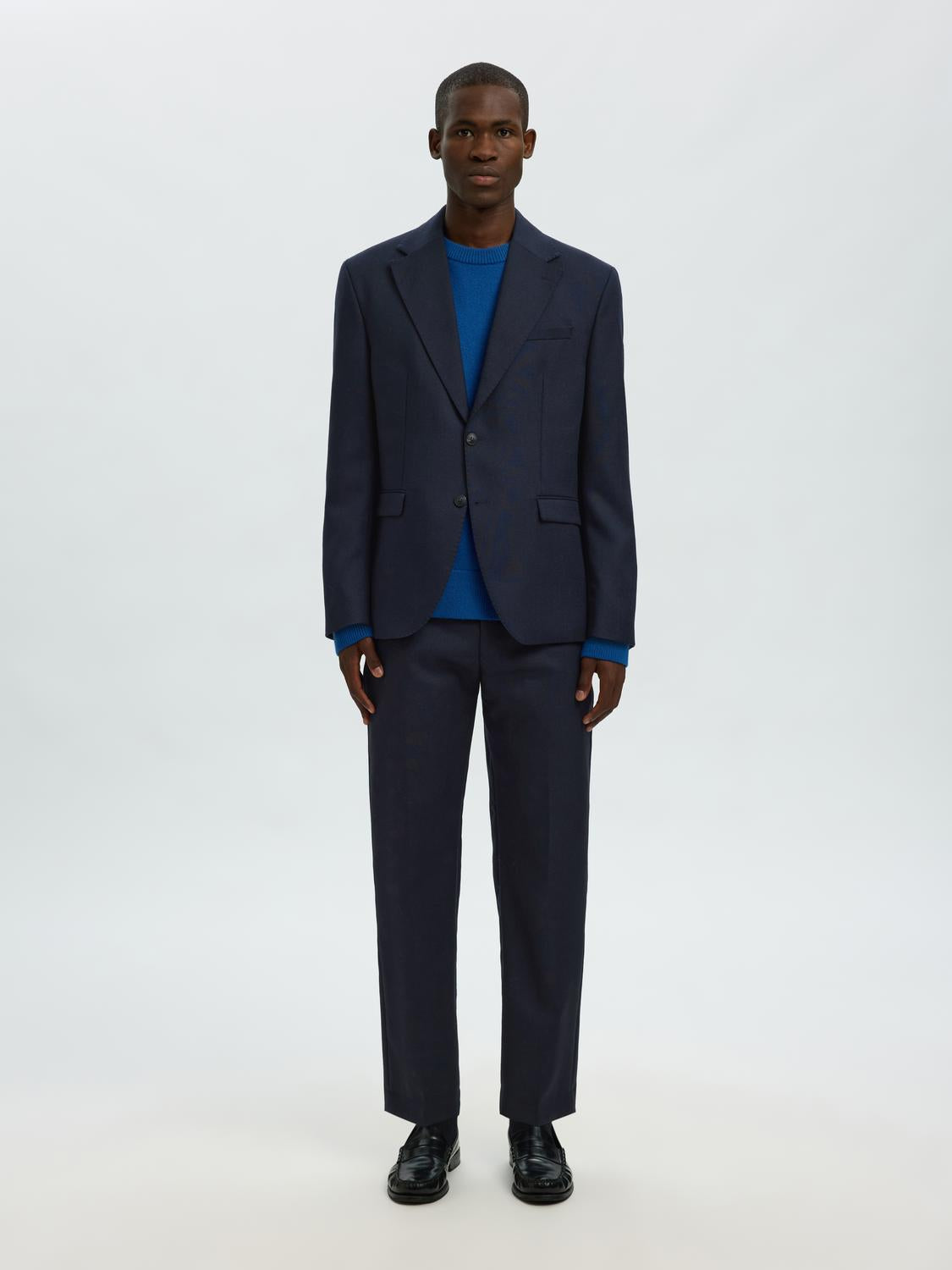 model_shot-front_full