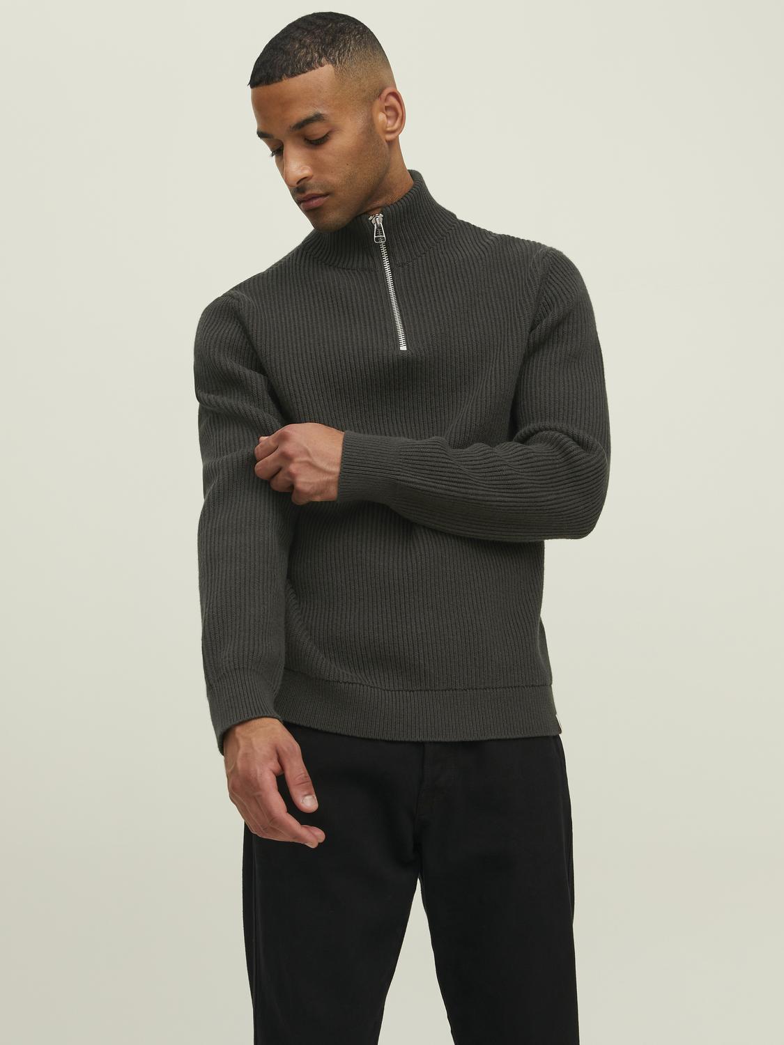 model_shot-front