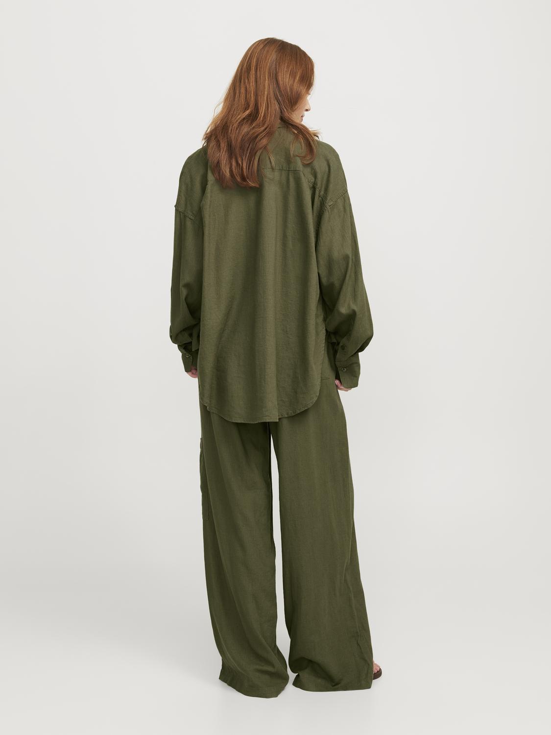 model_shot-back