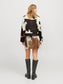 model_shot-back