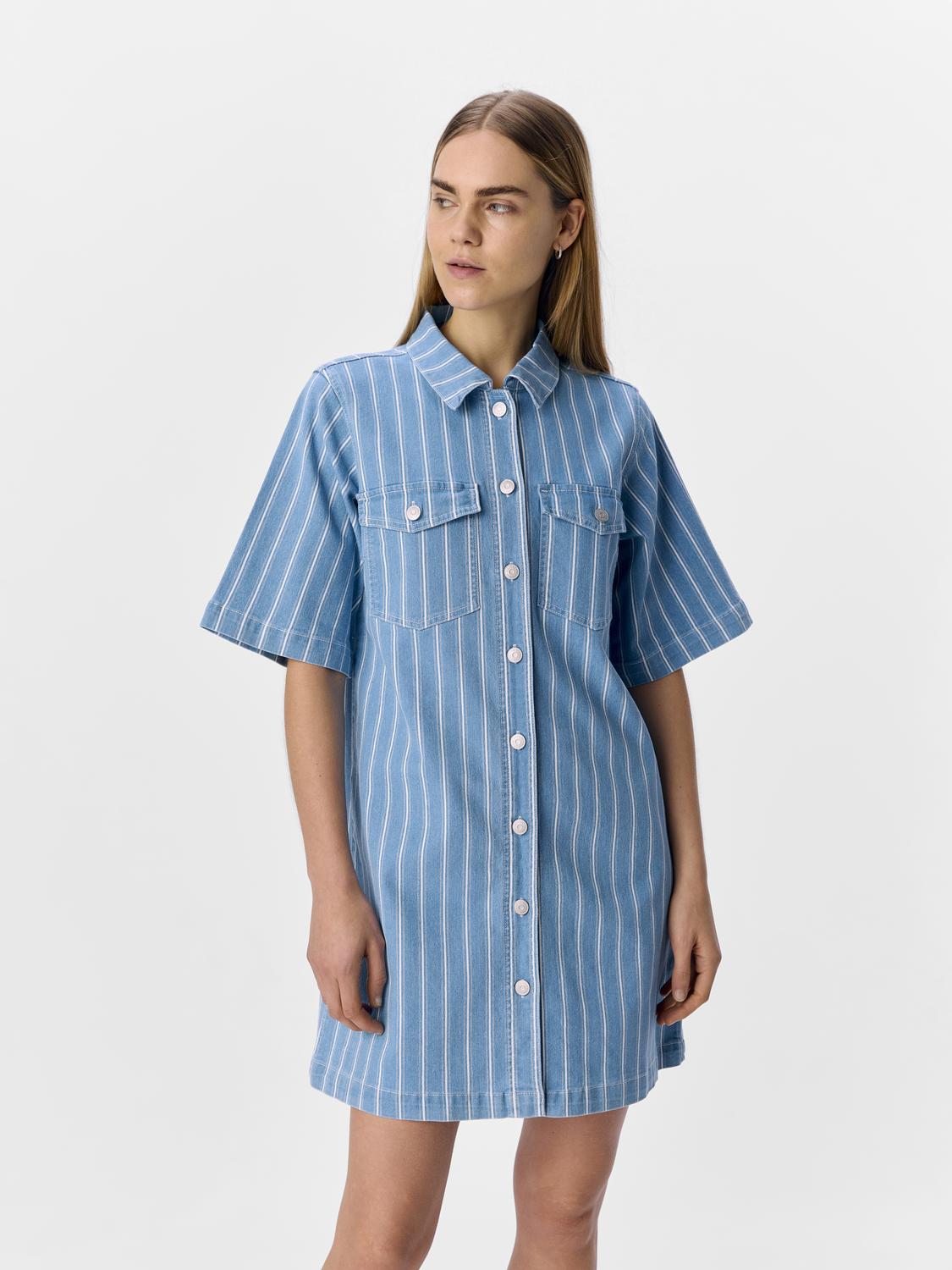 model_shot-front