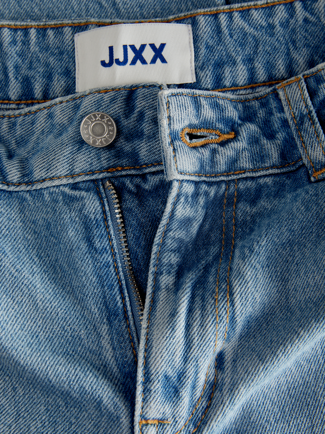 model_shot-detail
