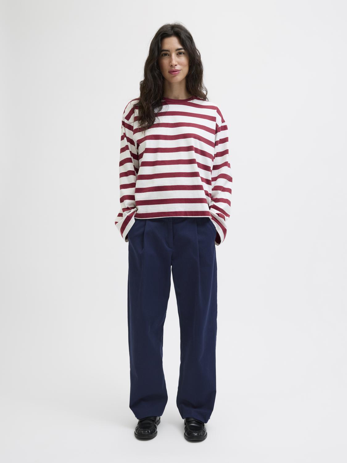 model_shot-front_full