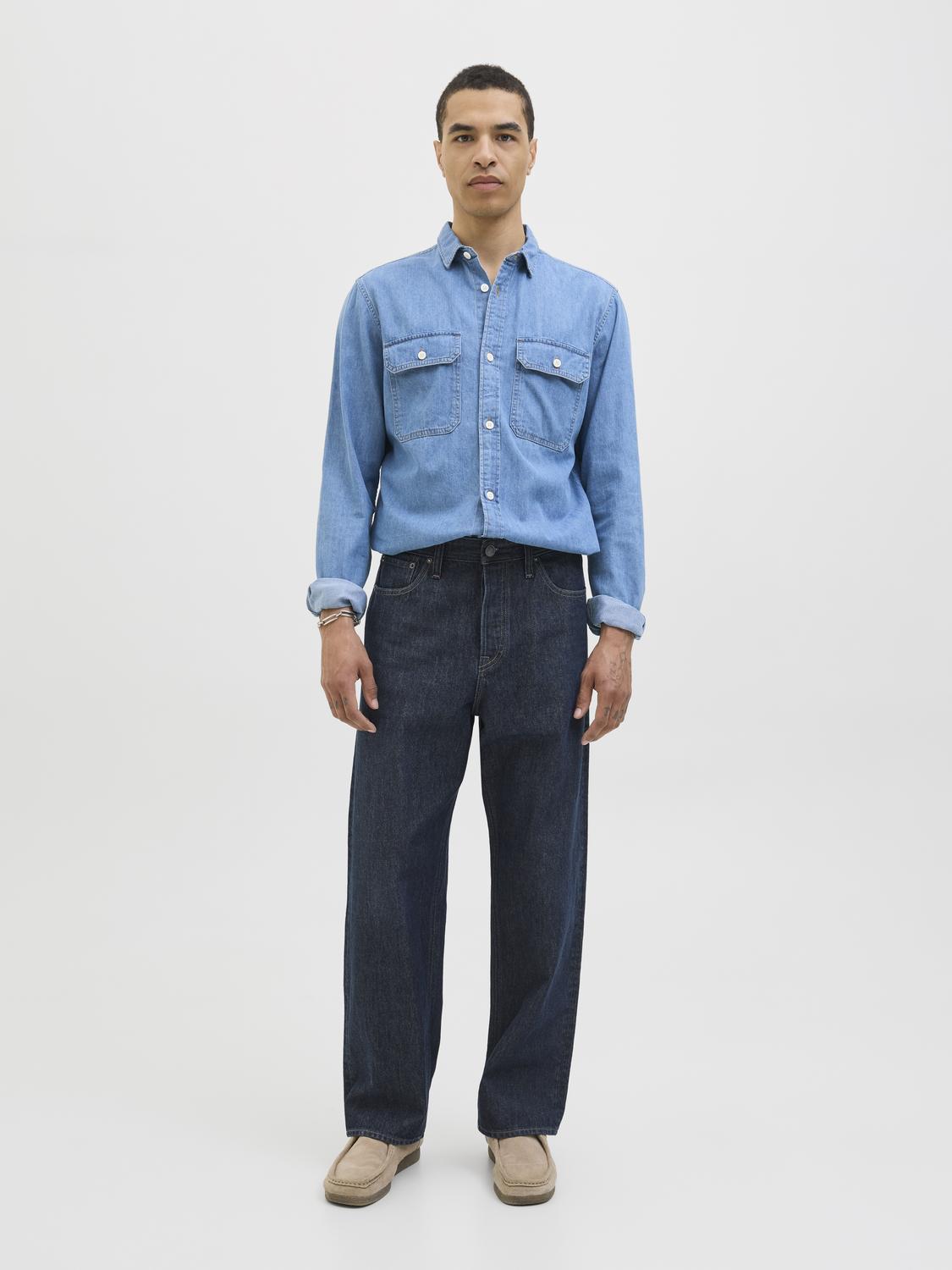 model_shot-front_full