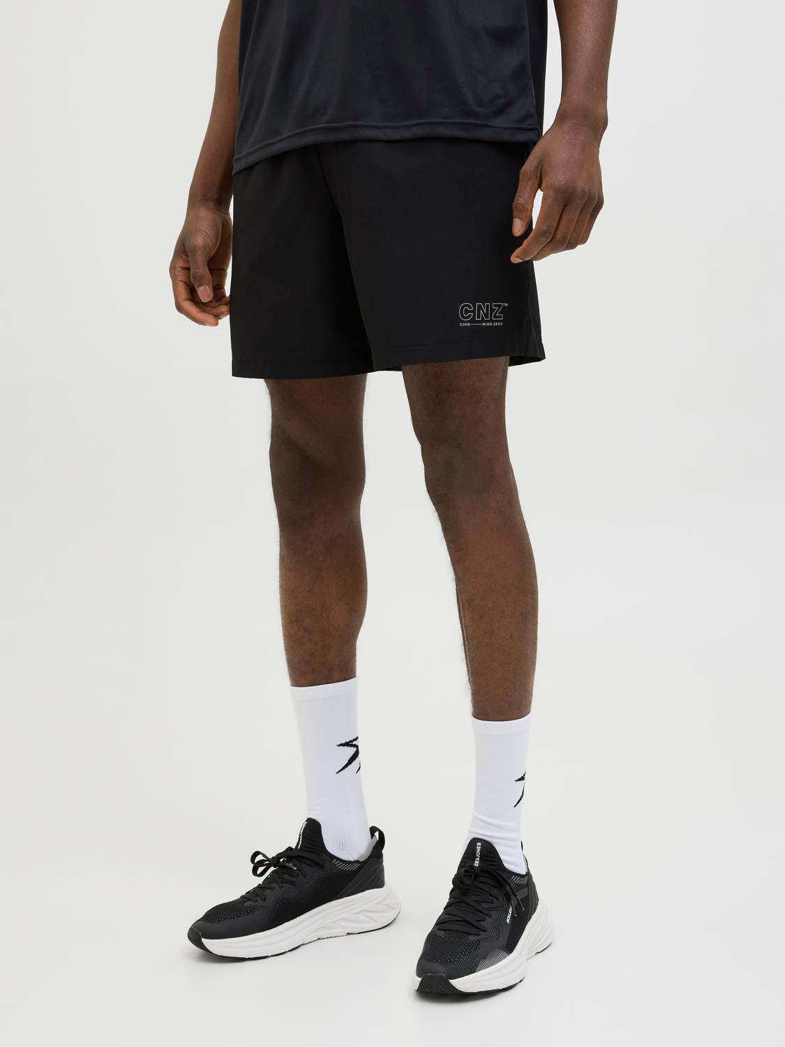 model_shot-front