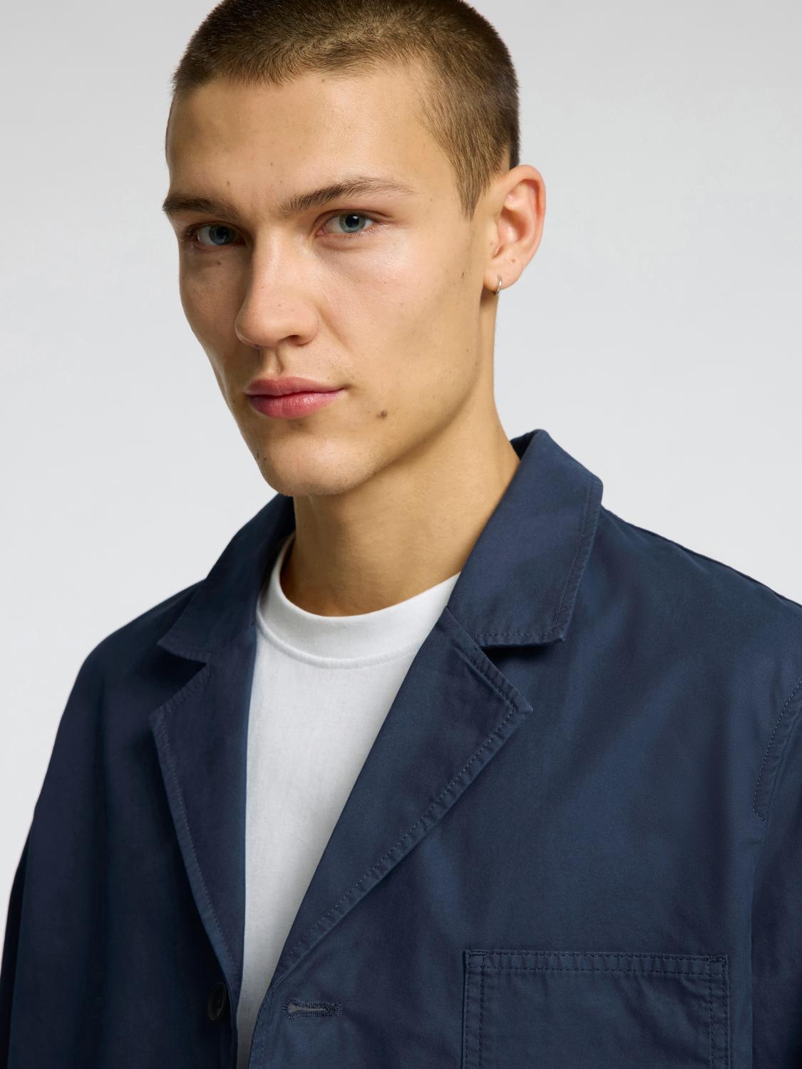 model_shot-detail