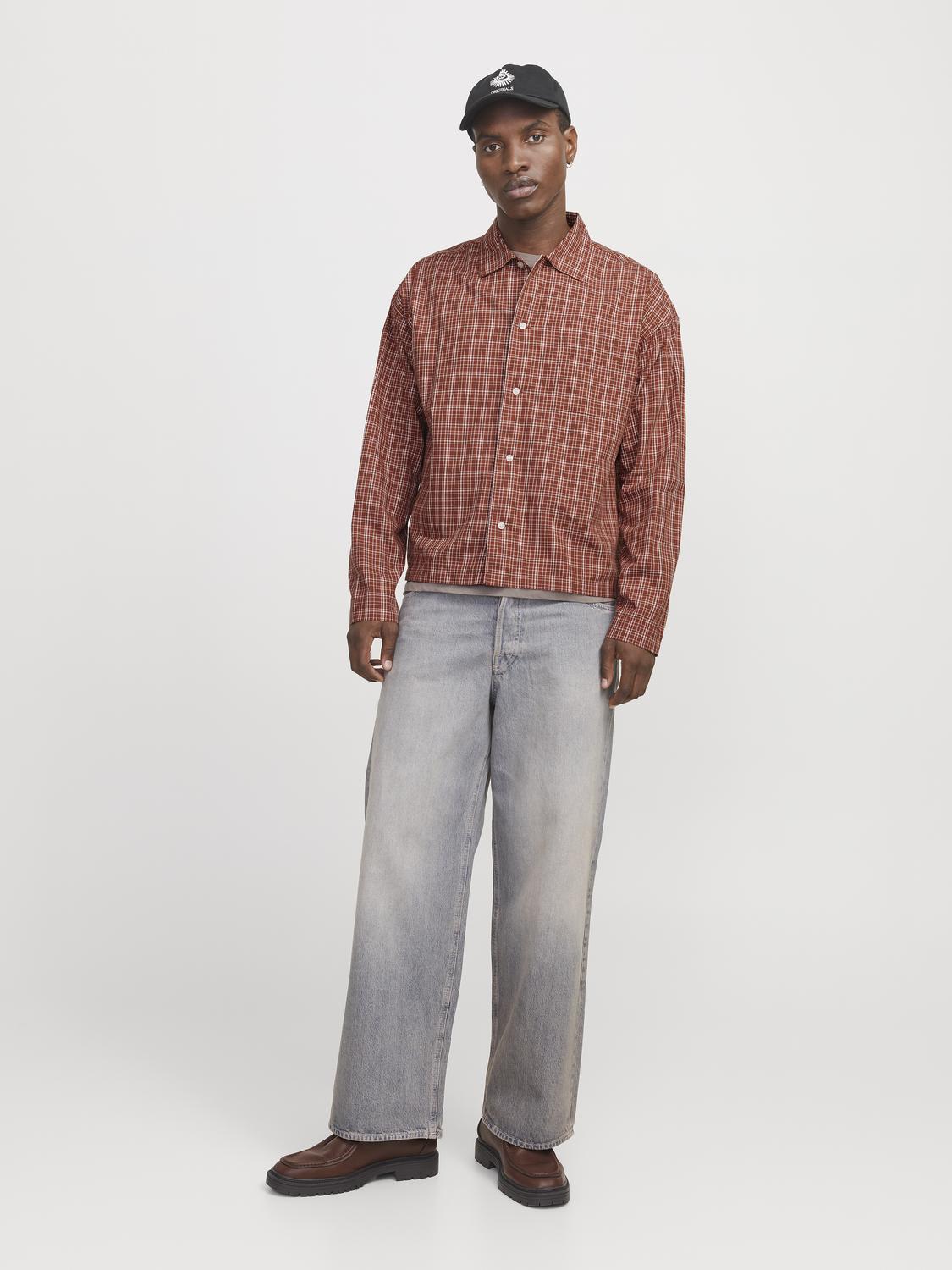 model_shot-front_full