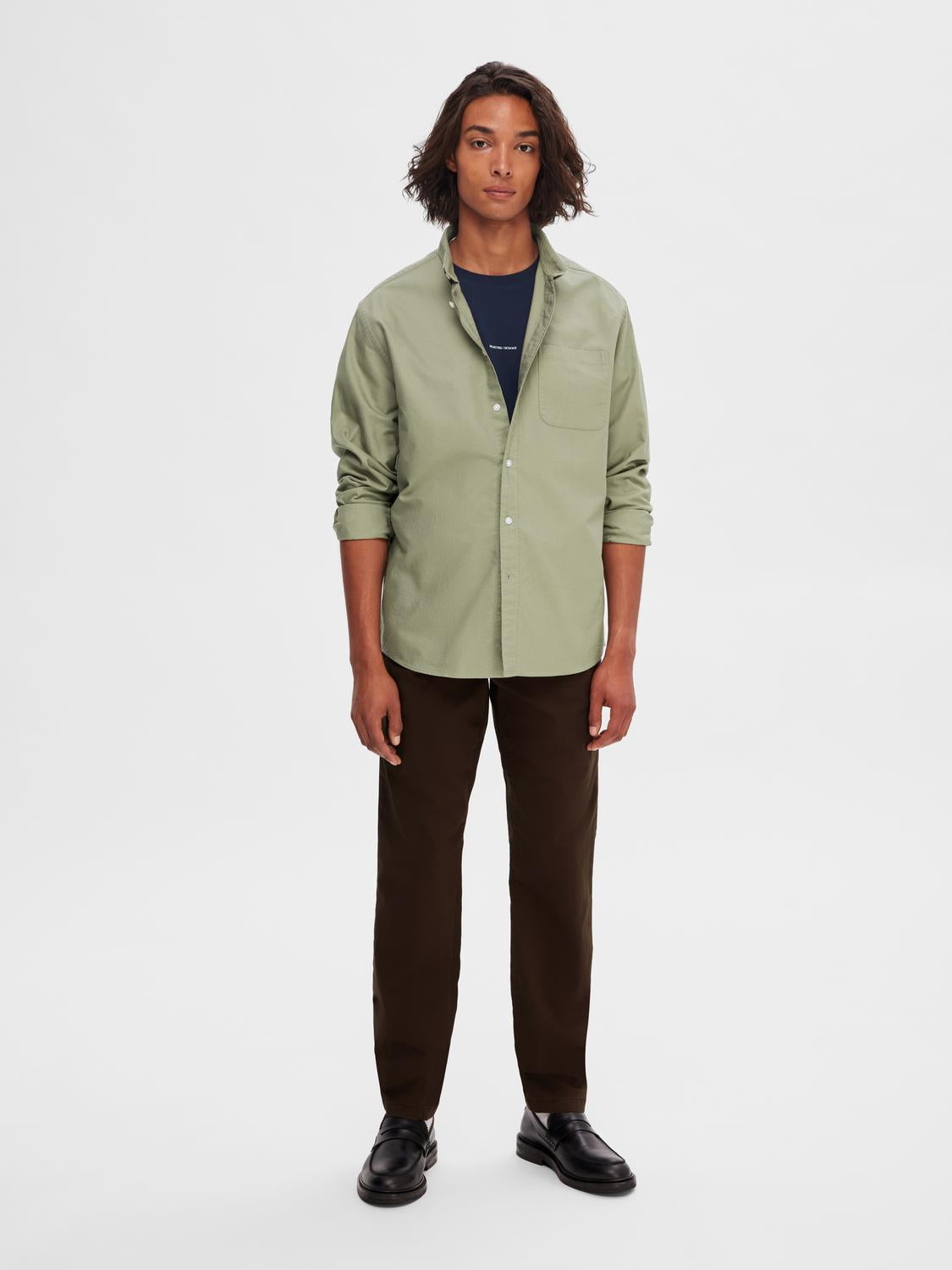 model_shot-front_full