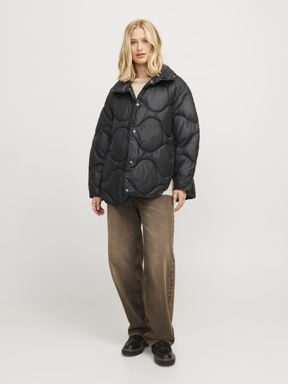 model_shot-front_full