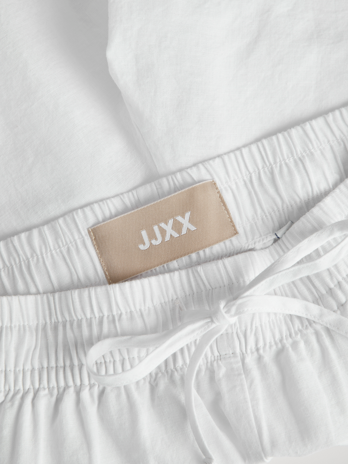 JXAMY Shorts - White