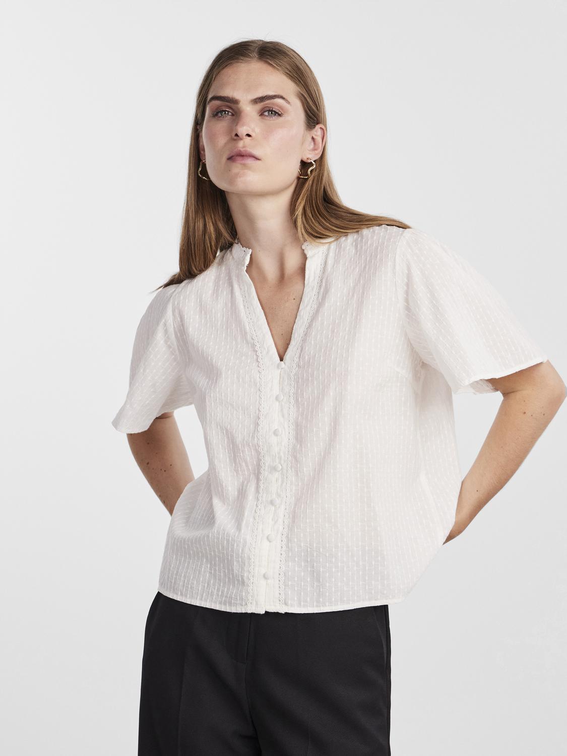 model_shot-front