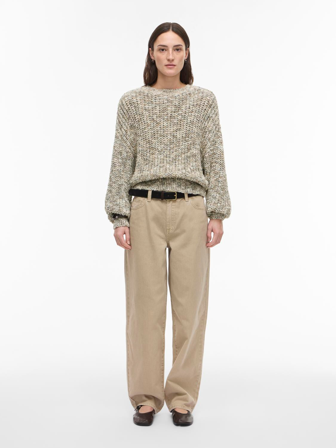 model_shot-front_full