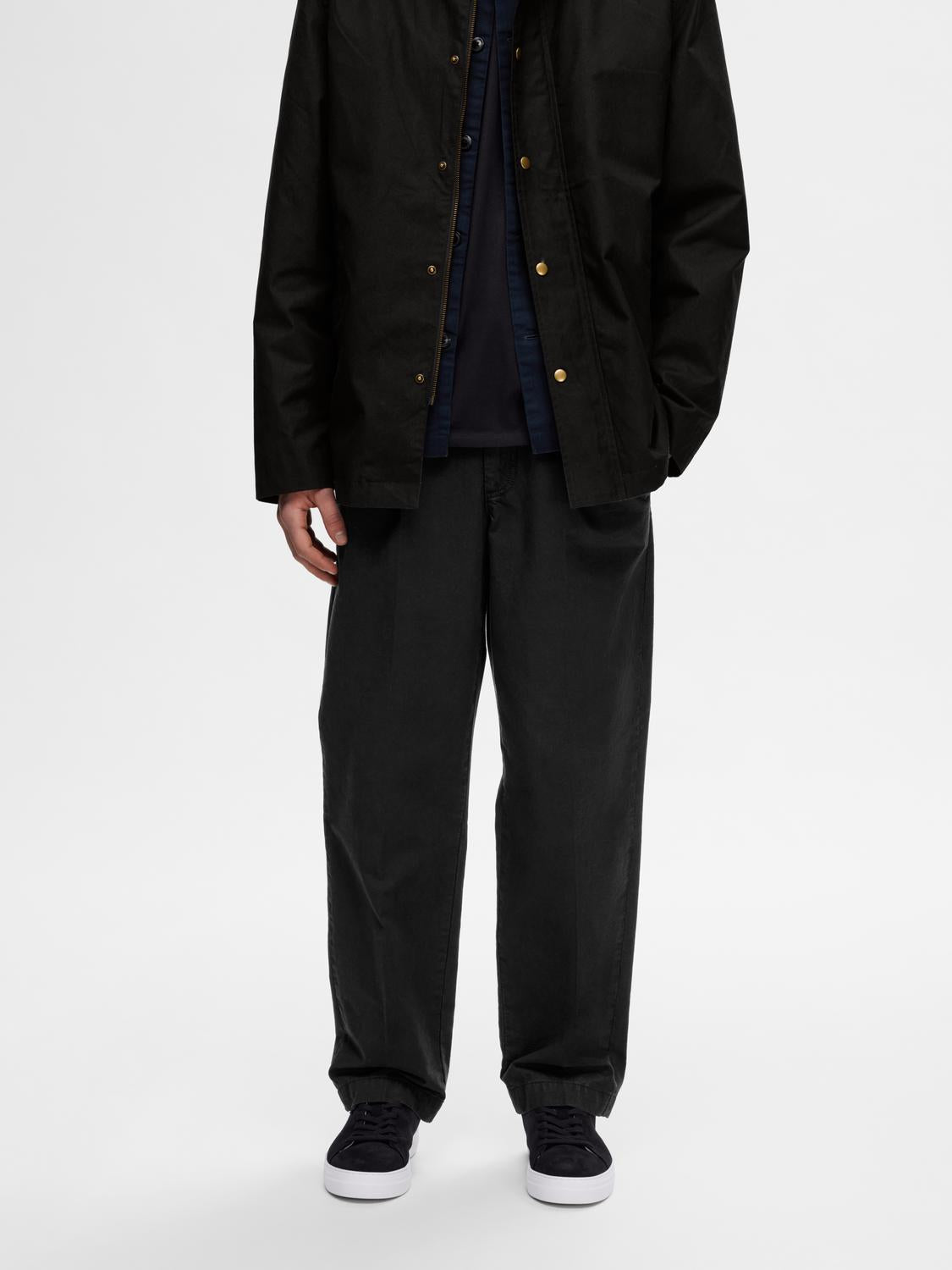 model_shot-front