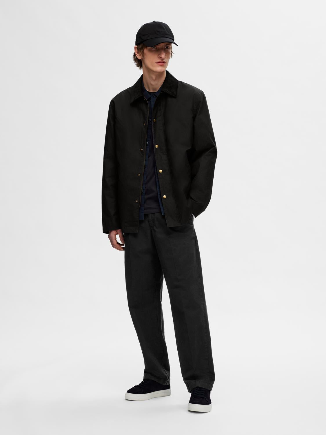 model_shot-front_full