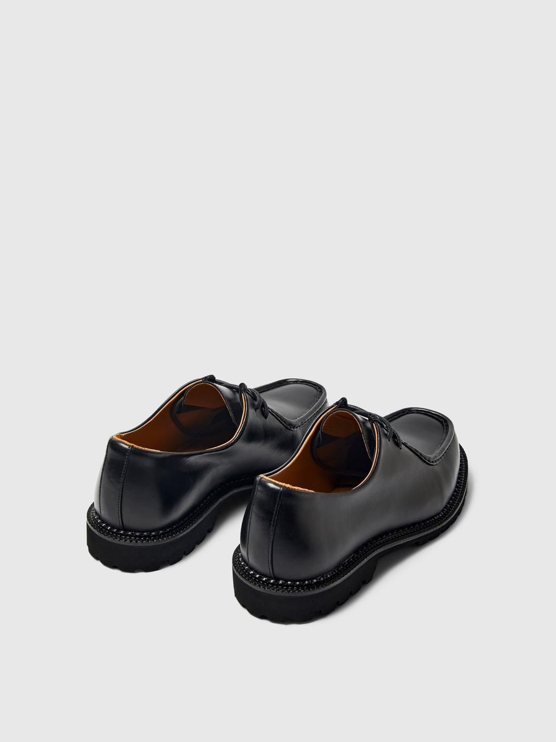 model_shot-front_full