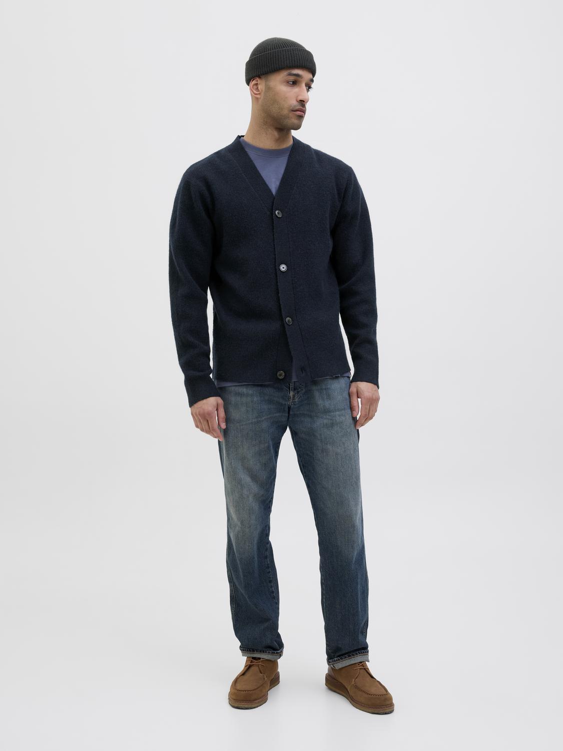 model_shot-front_full