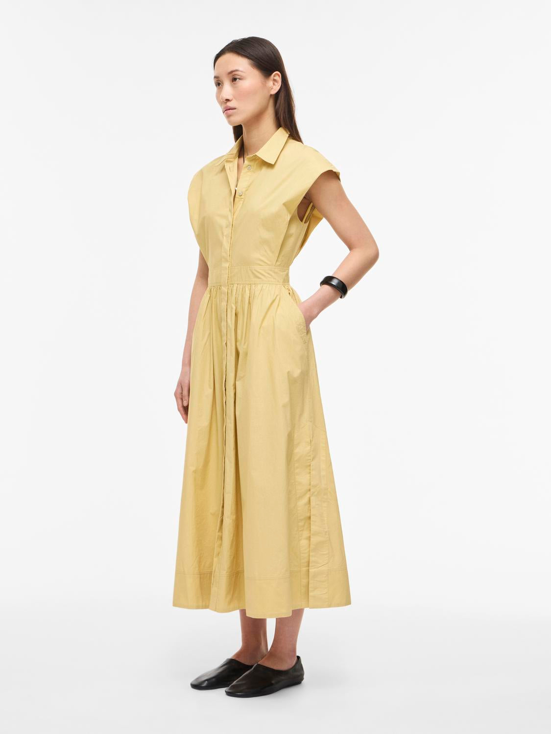 model_shot-front_full