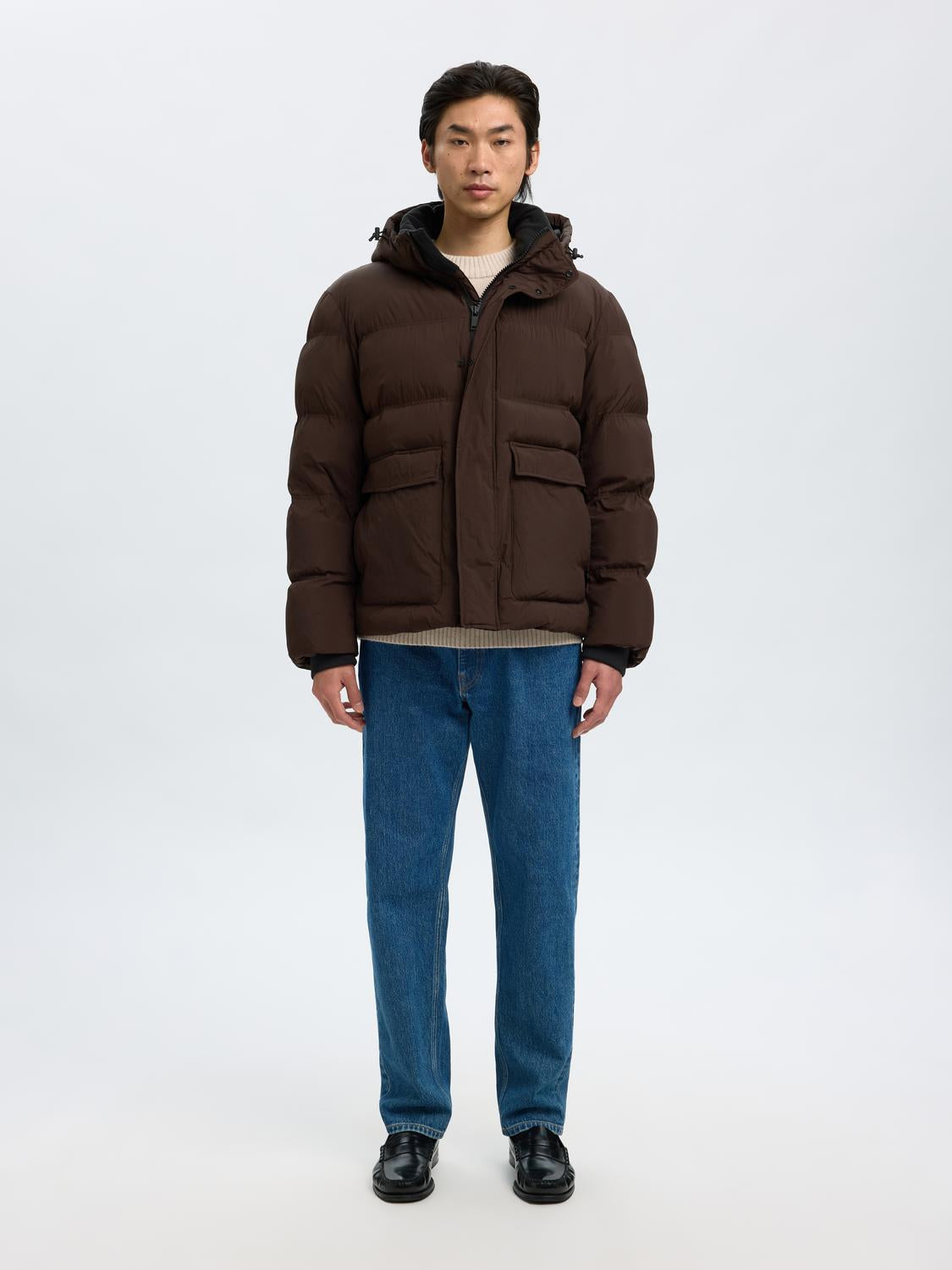 model_shot-front_full