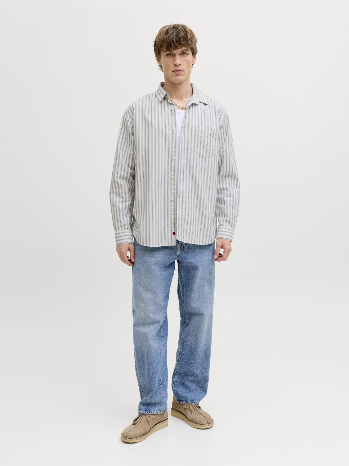 model_shot-front_full