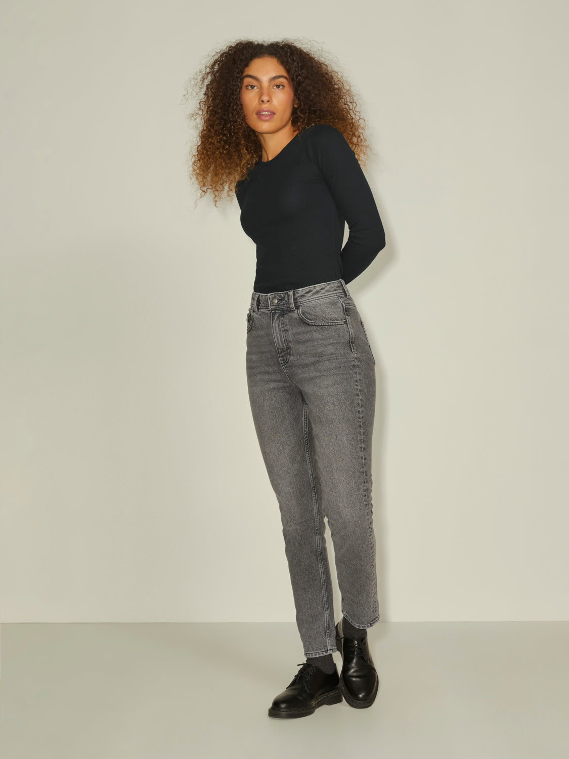 JXFREYA T-Shirt - Black